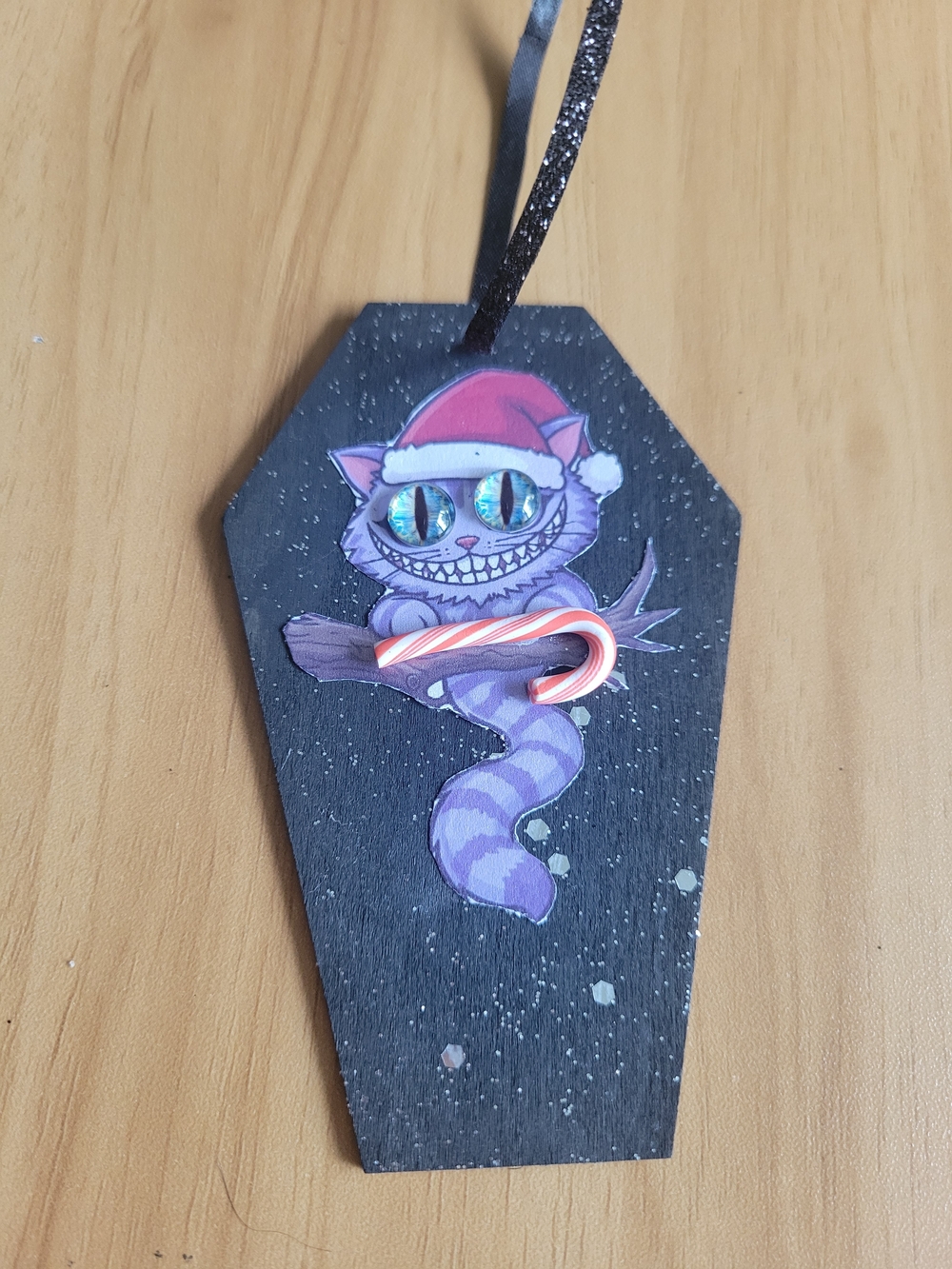 🧋NEW🧋Hand Crafted Purple Cheshire Cat Ornament with Red Candy Cane